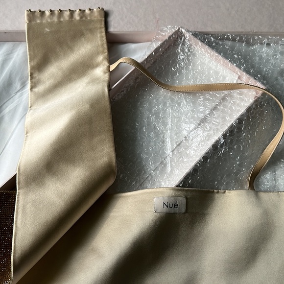 GOLD SPARKLY NUE TOP - Picture 5 of 10